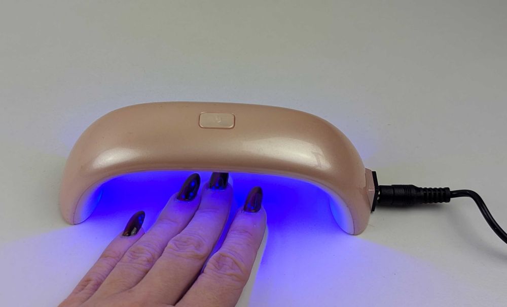 Портативна міні LED УФ лампа для манікюру, сушіння гель-лаку на 9 Вт
