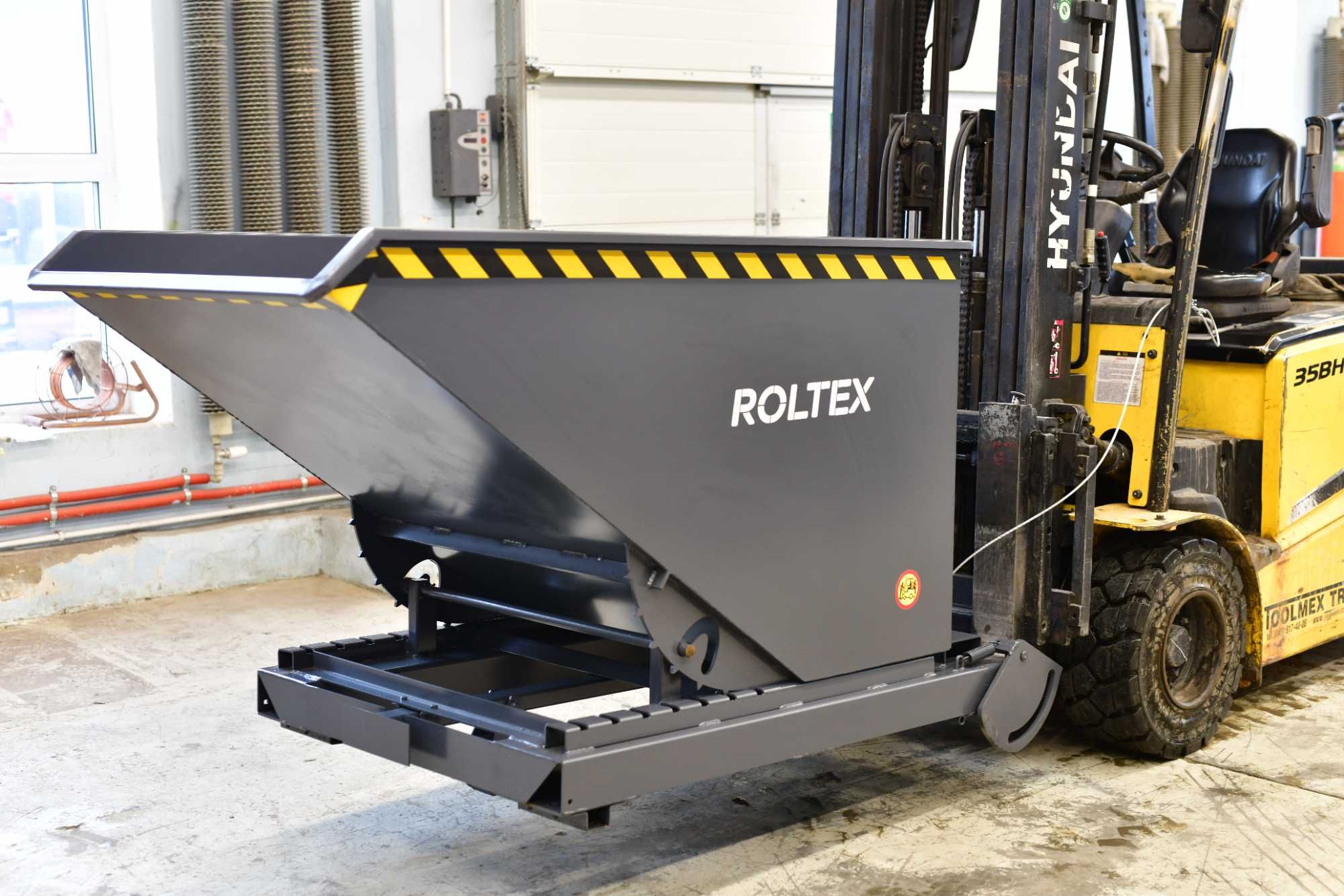 Kontener / Kontener samowyładowczy / Pojemnik metalowy / Koleba 1100L