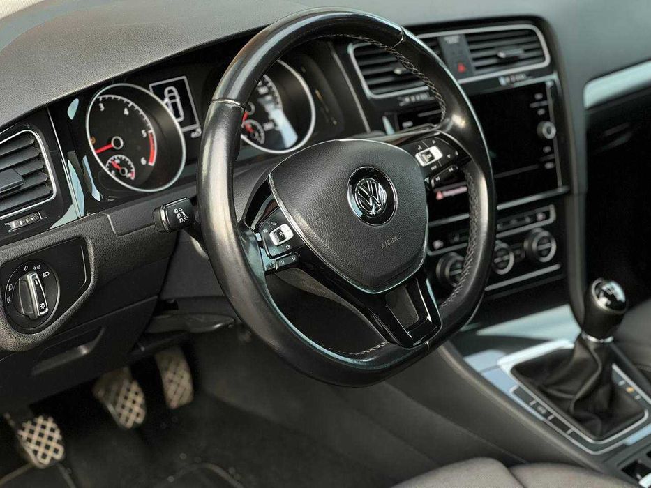 Volkswagen Golf 1.6 2019 (Розстрочка / Лізинг)