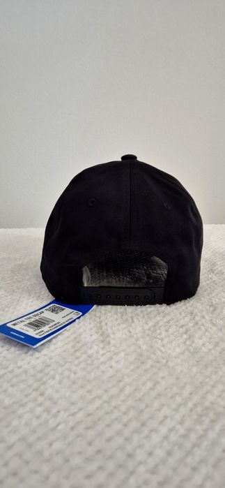 Adidas czapka z daszkiem M/L unisex oryginał metki folia.