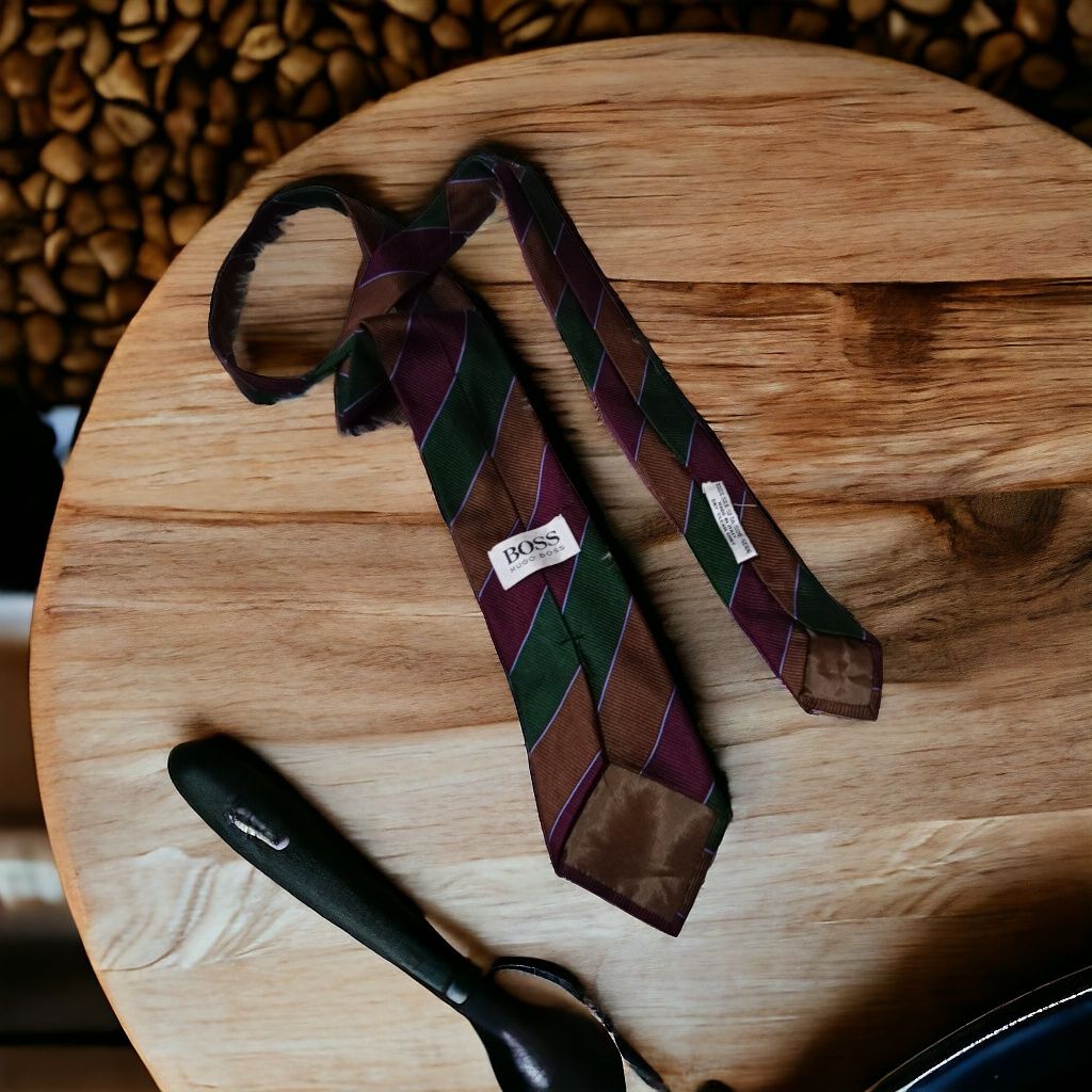 Super krawat Hugo Boss jedwab