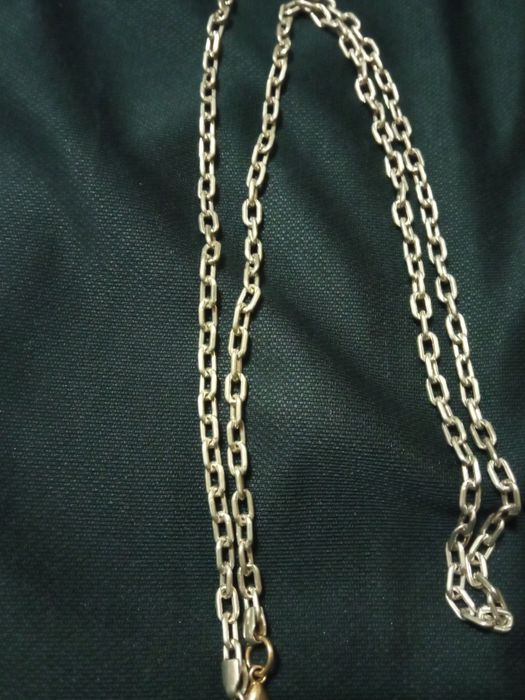 Продам серебряную цепочку