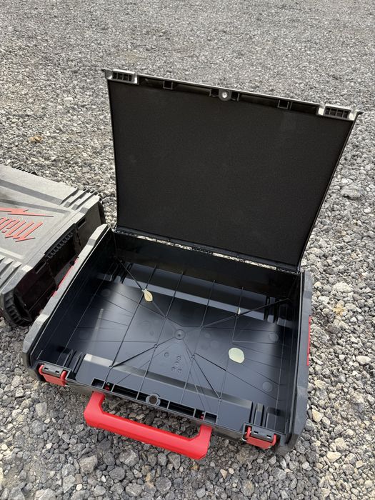Skrzynka milwaukee 9 sztuk
