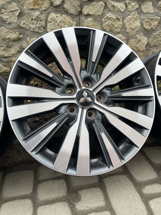 Диски R18 5/114,3 Mitsubishi Outlander ASX Eclipse Cross HYUNDAI KIA