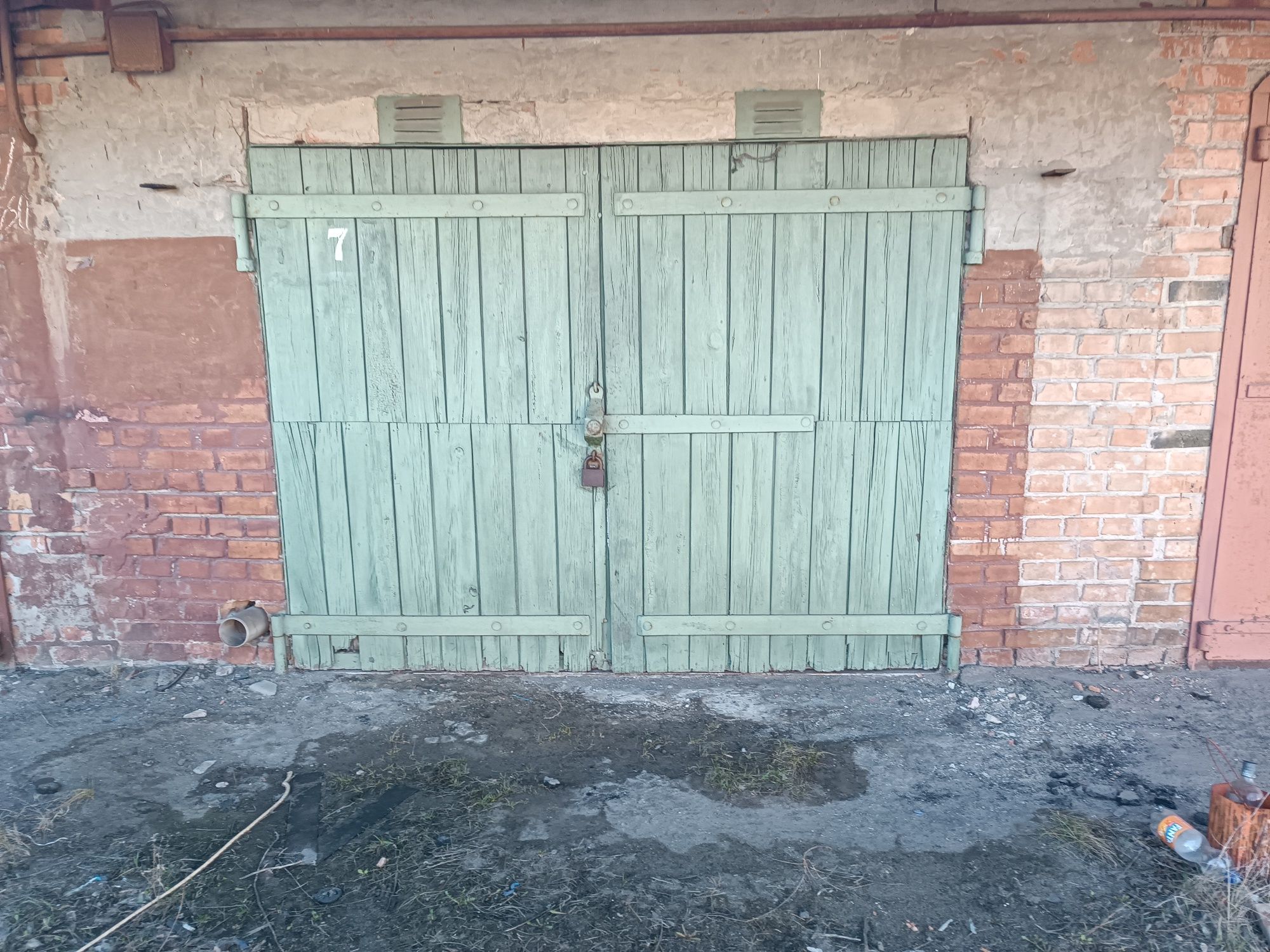 Продам гараж в кооперативі супутник, 3 ряд, мікрорайон Боженка