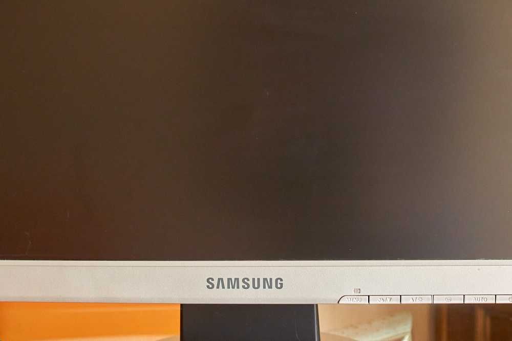 Samsung SyncMaster 710 N 43,2 cm (17") 1280 x 1024 Pixel - Monitor PC