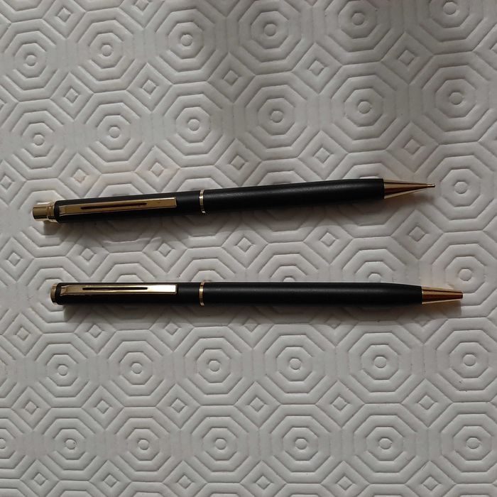 Conjunto de caneta e lapiseira com caixa