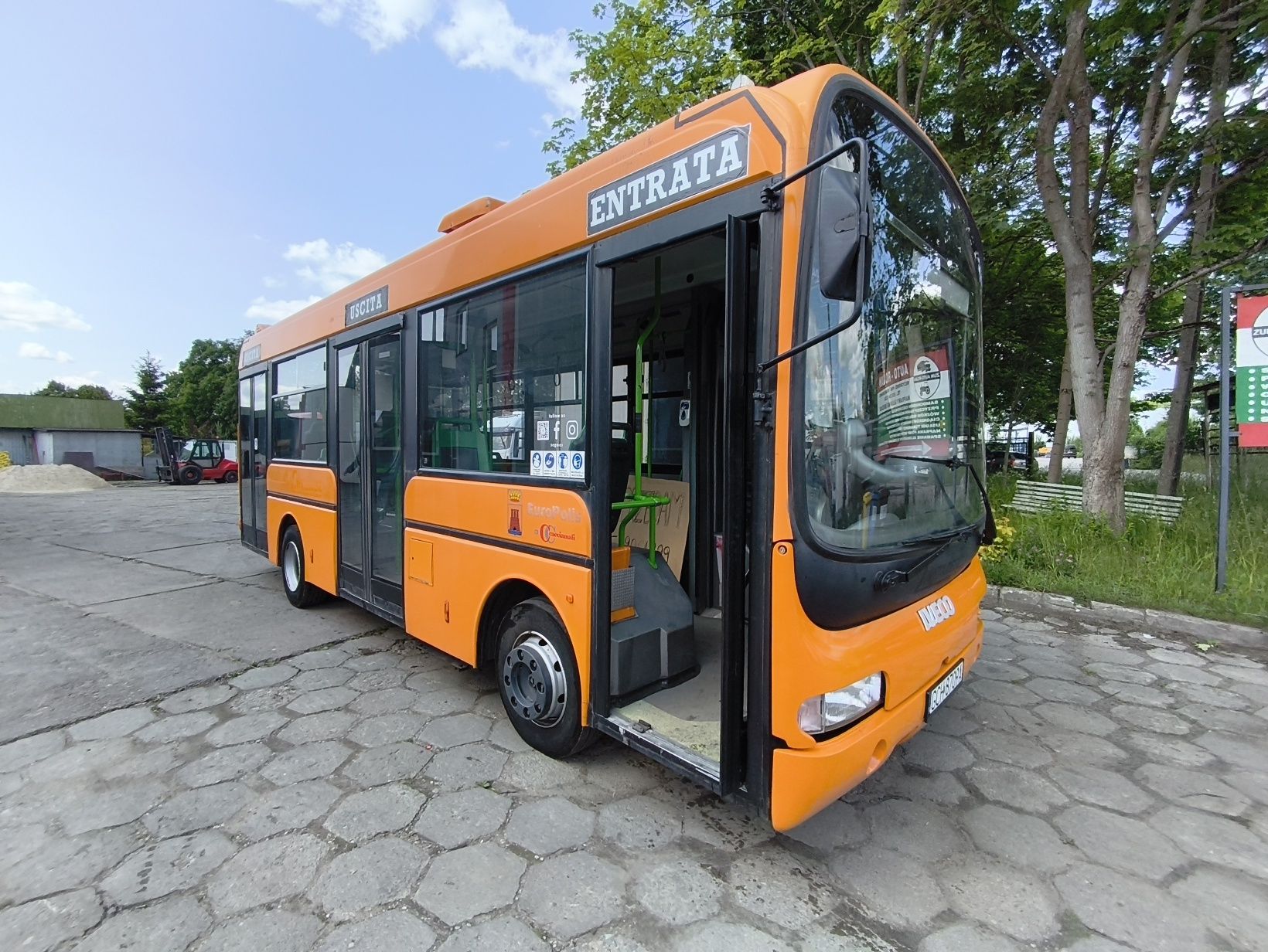 Autobus na foodtrucka lub kampera