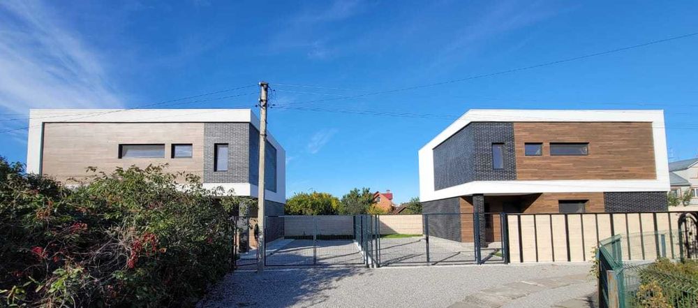 Без комиссии! АКТУАЛЬНО! Продам 2 дома коттеджа по 185 м2 Плюты, Козин