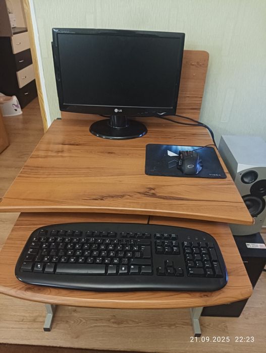ПК + стіл + акустика