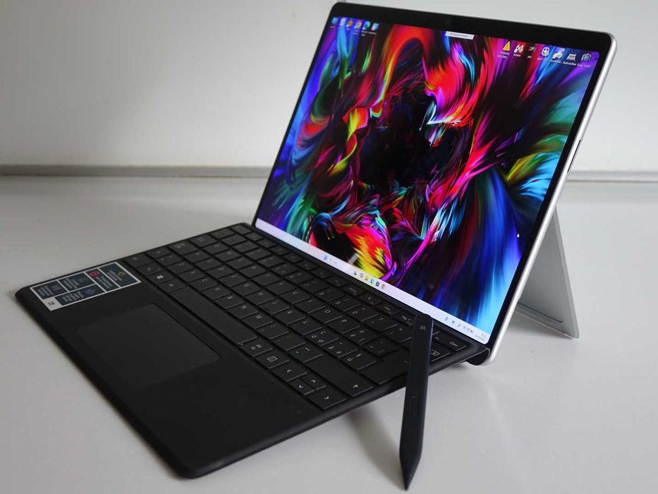 Планшет Microsoft Surface Pro 11 2076 OLED 120Гц 16 256 Клава Стилус