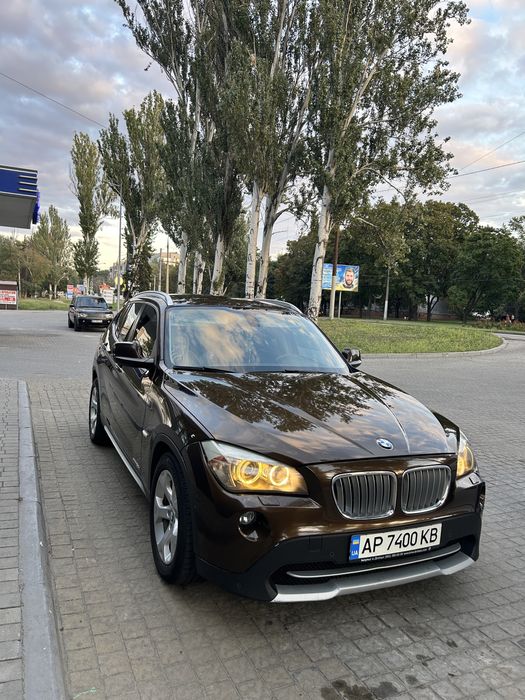 Продам  BMW X1 23d