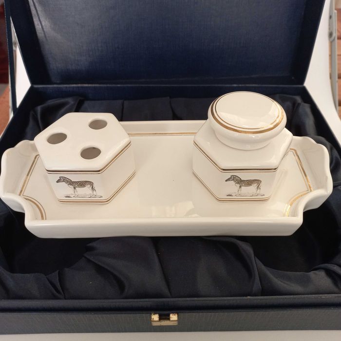 Cinzeiro + tinteiro em porcelana