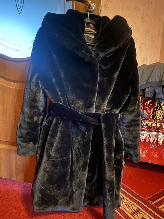 Продам плюшеву шубку