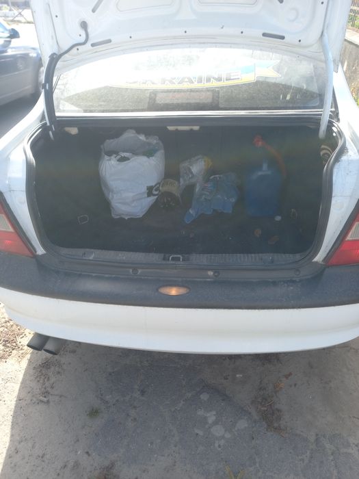 Opel vectra B бензин 1.6