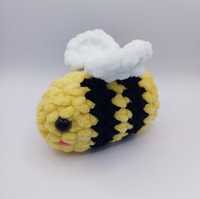 Maskotka ręcznie robiona pszczółka na szydełku