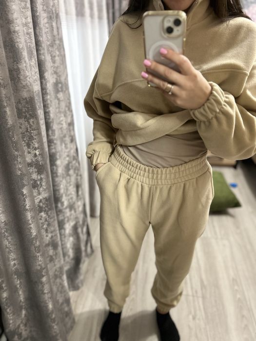 Новий Флісовий костюм,бежевого кольору