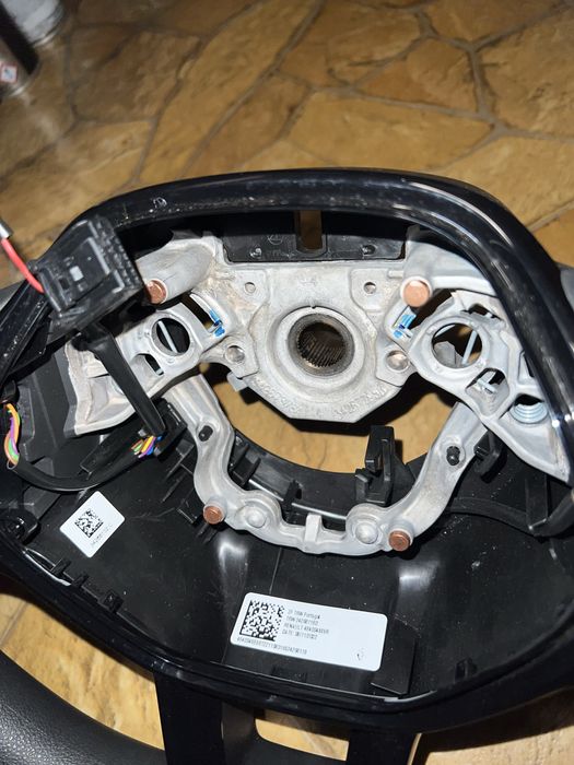 Рулі на рено трафік 4