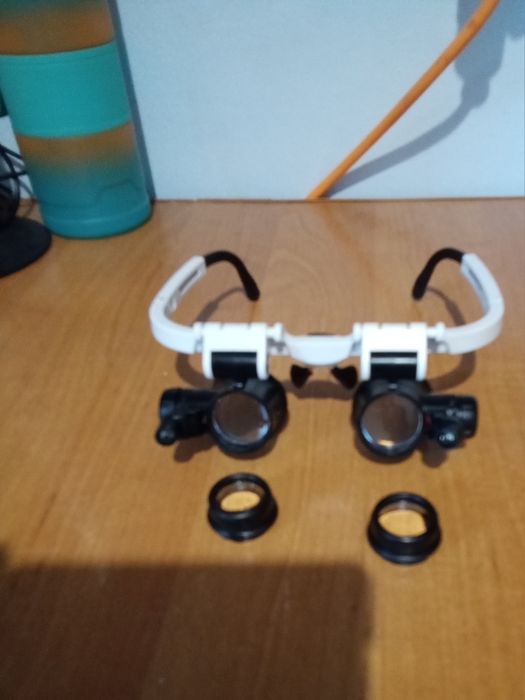 Окуляри-лупа з LED- підсвіткою.