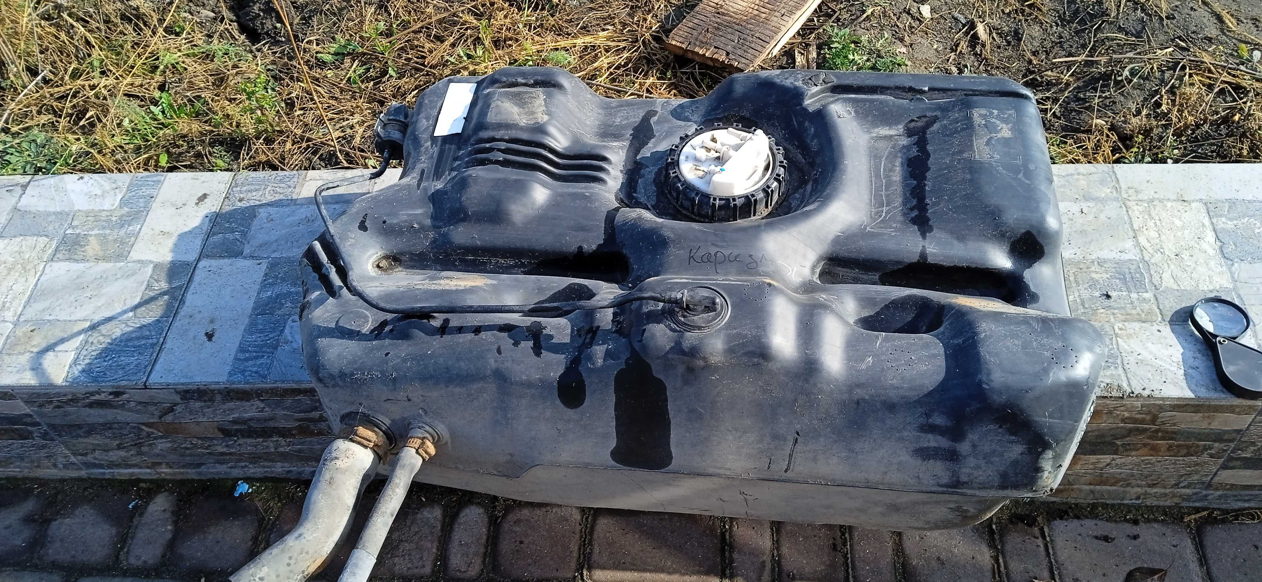Баки Renault Laguna Scenic Mitsubishi Carisma Space Star1,9д Juk