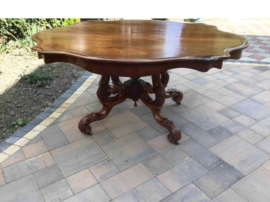 Стол обеденный антикварный, резной на бронзовых колесиках, Франция