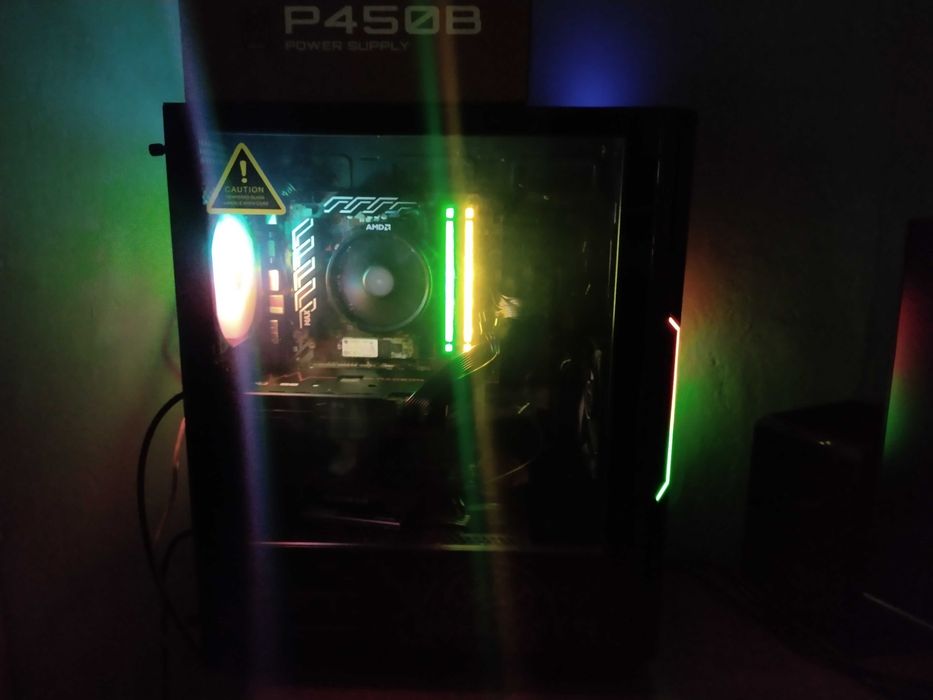 Komputer PC AMD Ryzen 5 16GB Sapphire Radeon RX 6600 8GB GIGABYTE 80+