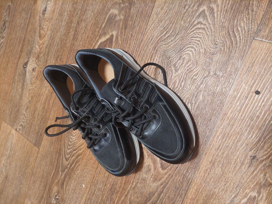 Чоловіче нове ортопедичне взуття