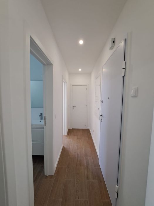 Apartamento T2 totalmente remodelado, Rio de Mouro