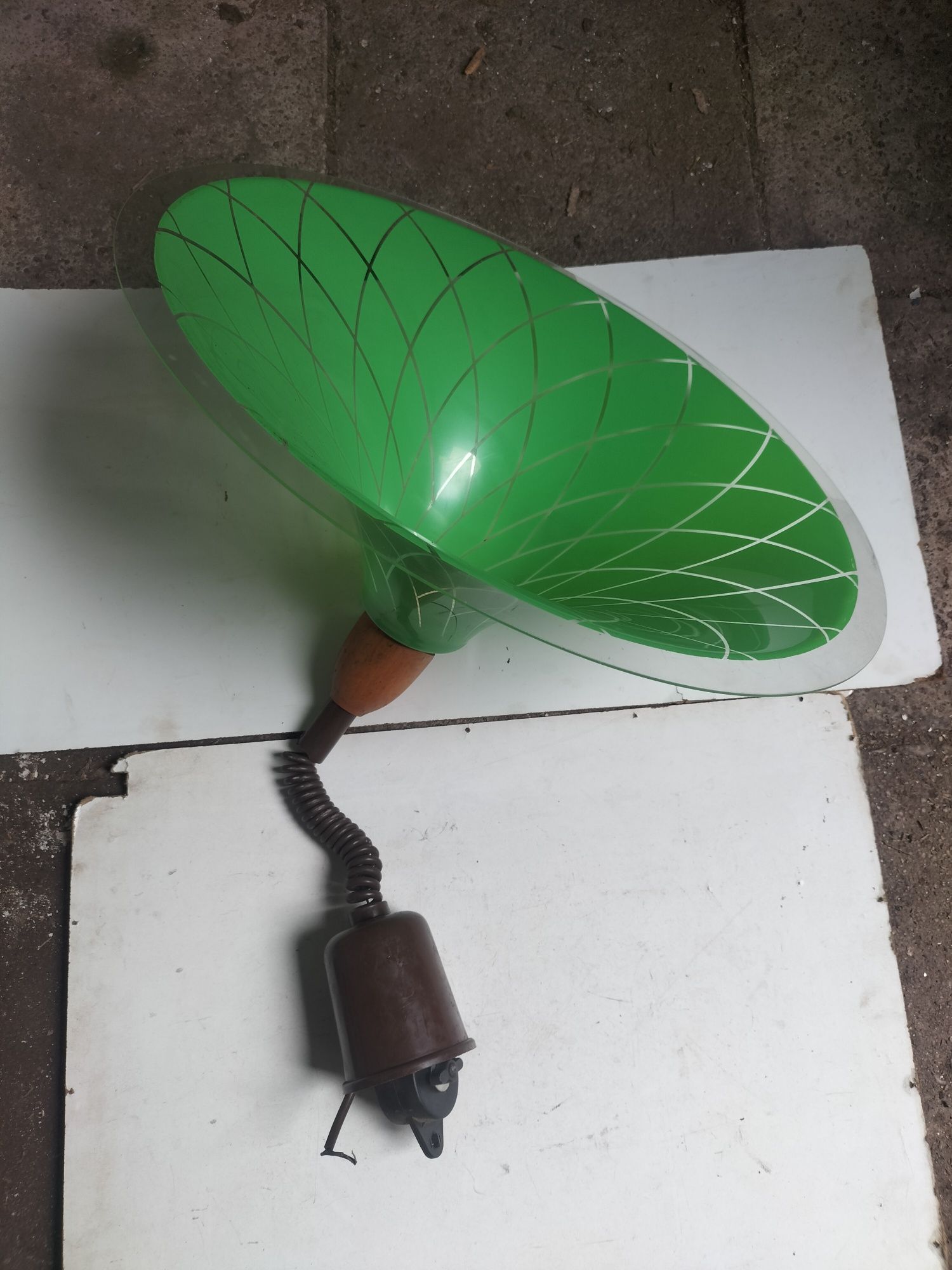 Sprzedam oprawę elektryczną z kloszem