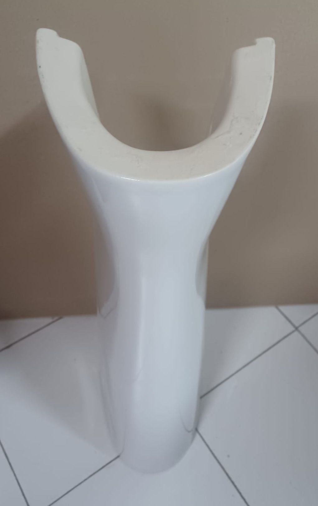 Lavatório e coluna Valadares