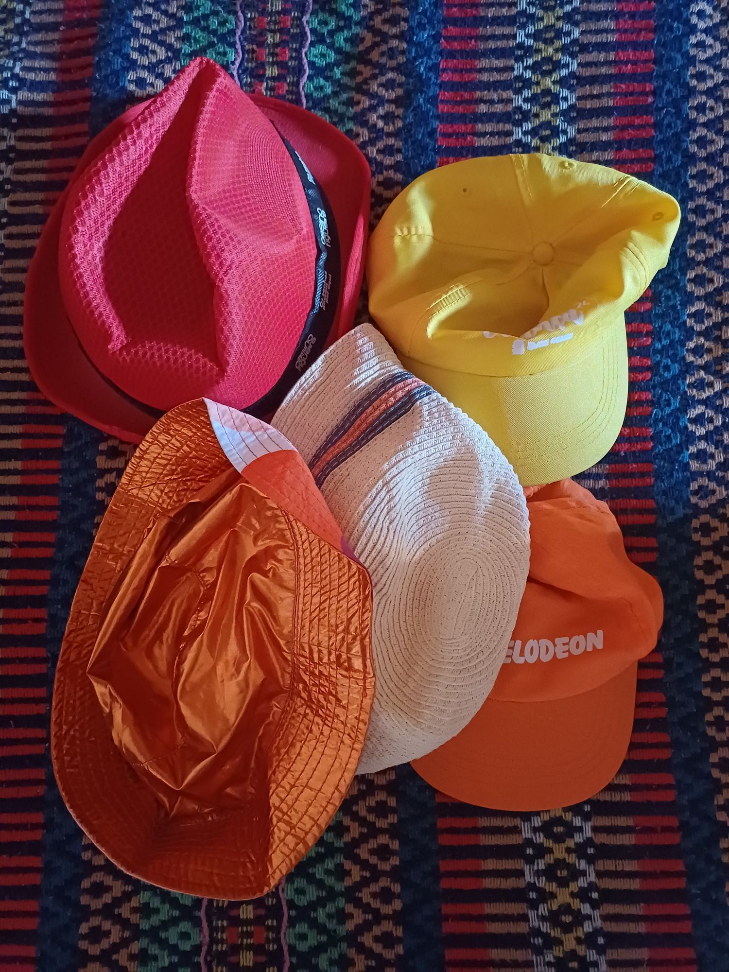 Bonés diversos bons