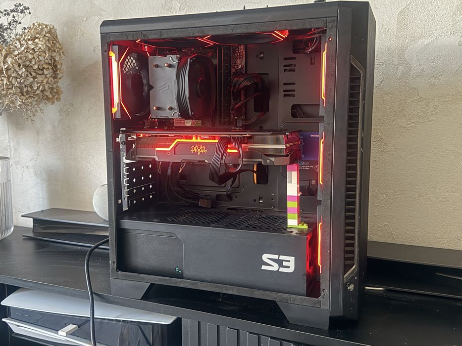 Komputer i7-8700, 16GB RX 5700XT