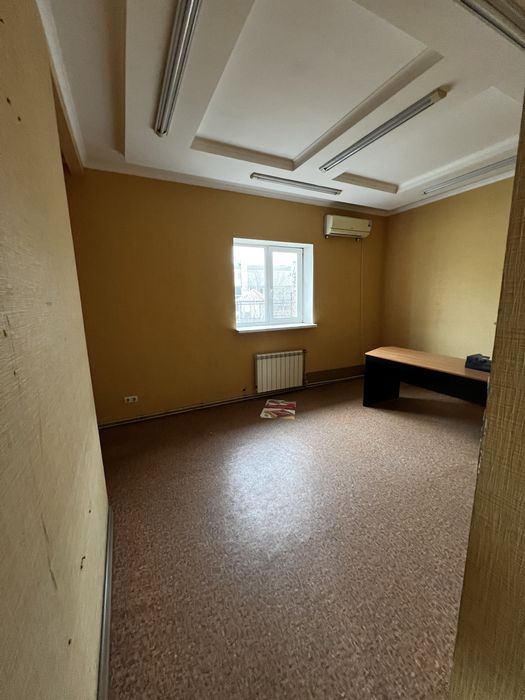 Аренда склады с рампой от 300-1000 квМ, офисное помещение 15-40 квМ.