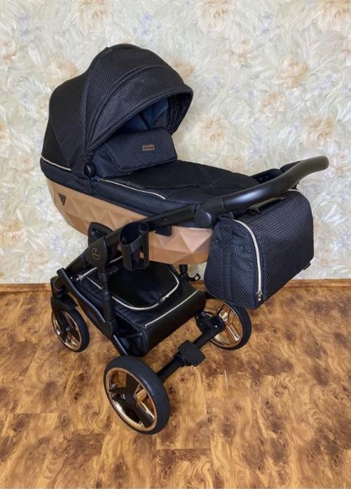 Продам коляску Junama diamond mirror satin