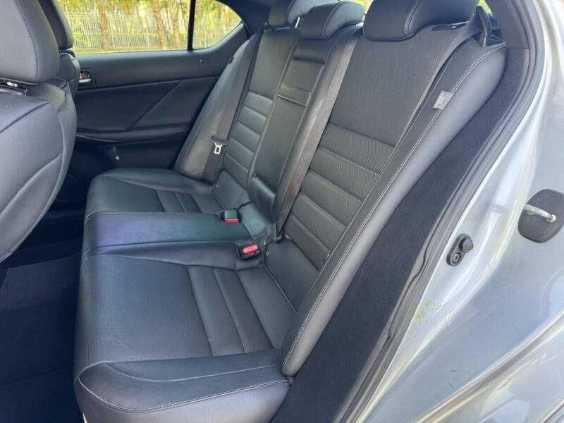 2021 Lexus IS 350