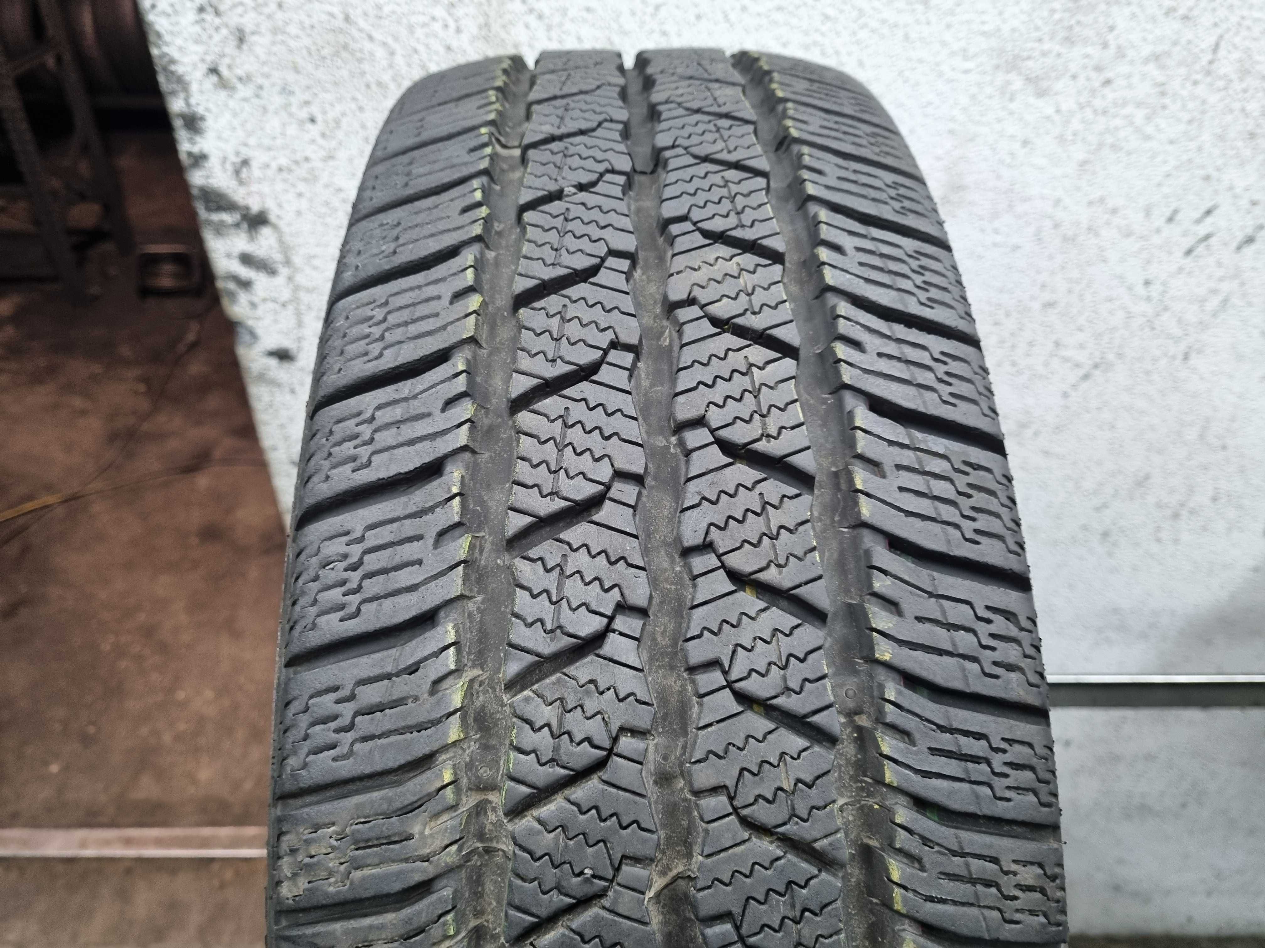 215/60/17C 104/102H Continental VanContactWinter D.2823