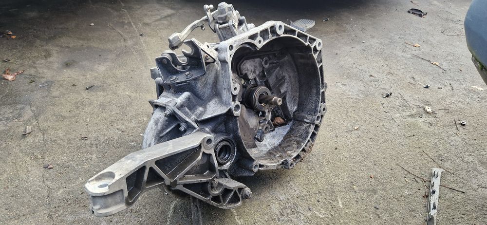 Skrzynia 6 Biegów Astra H GTC 1.9 CDTI 6 Biegów Bdb Stan 289tkm