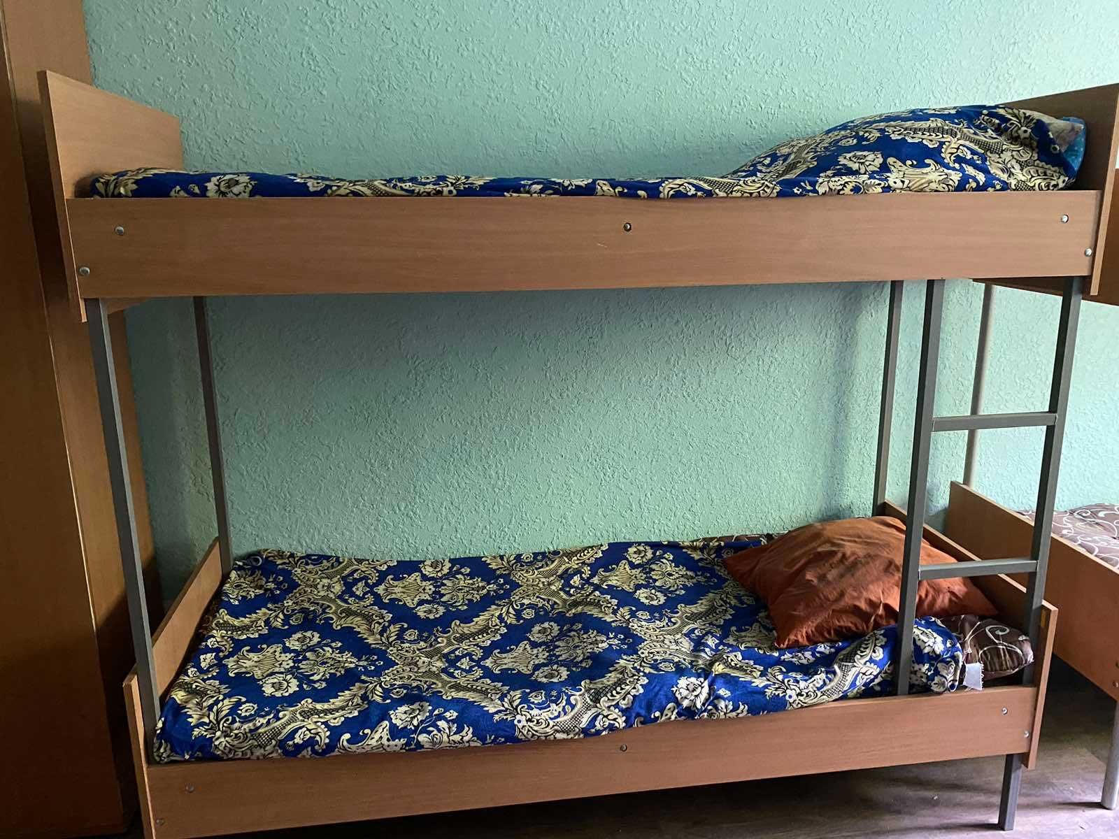 ліжка двохярусні
