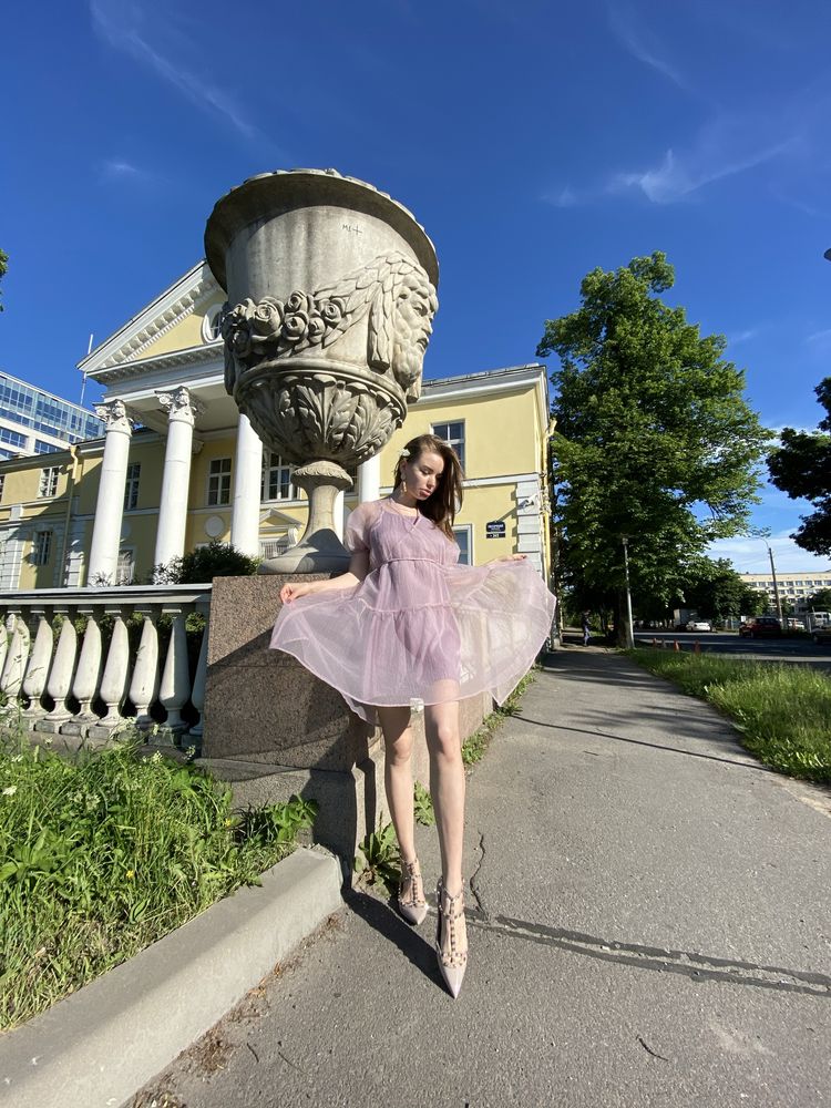 Мега крутое розовое платье