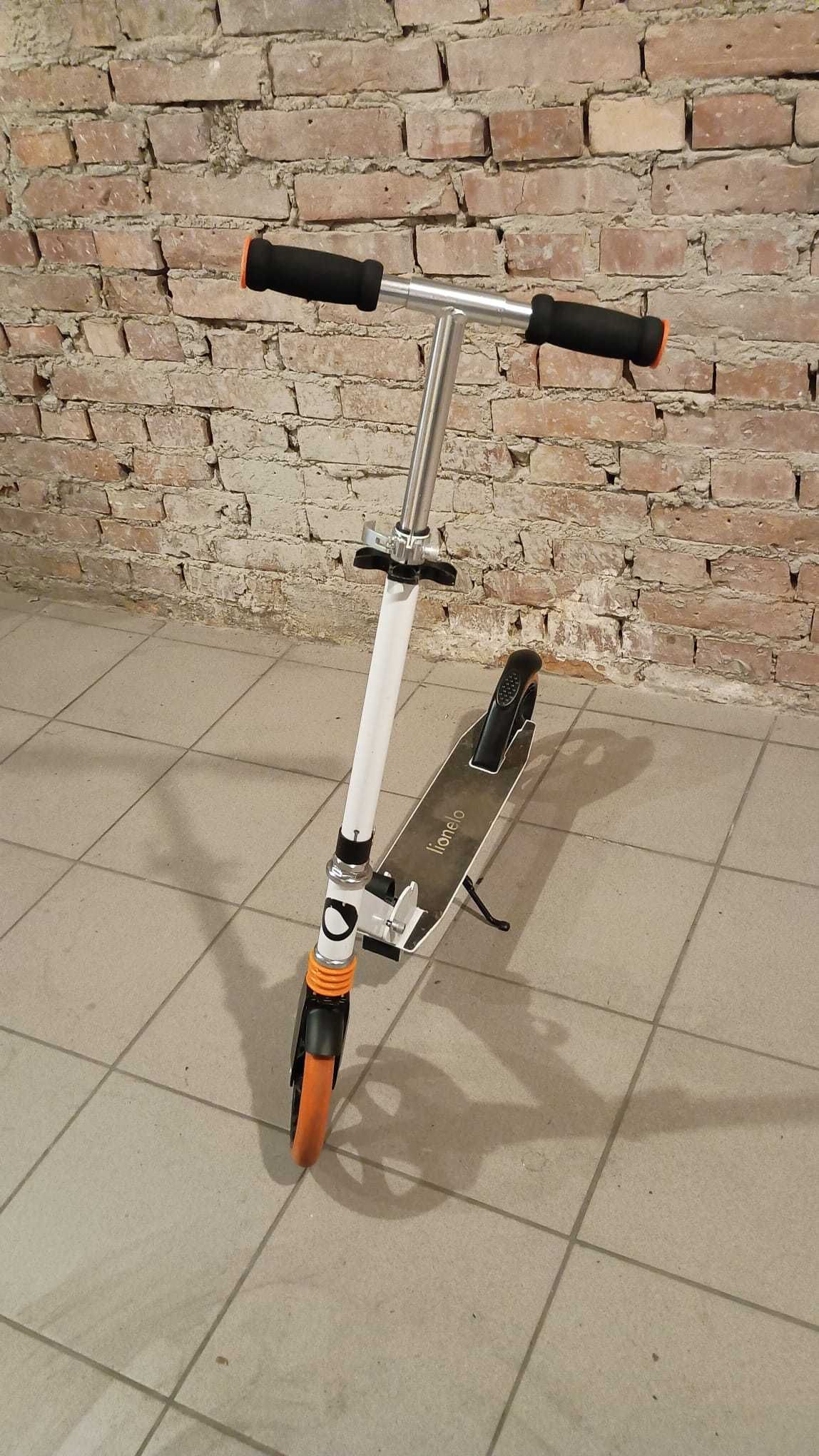 Hulajnoga Lionello prawie nowa!