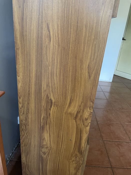 Estante de sala