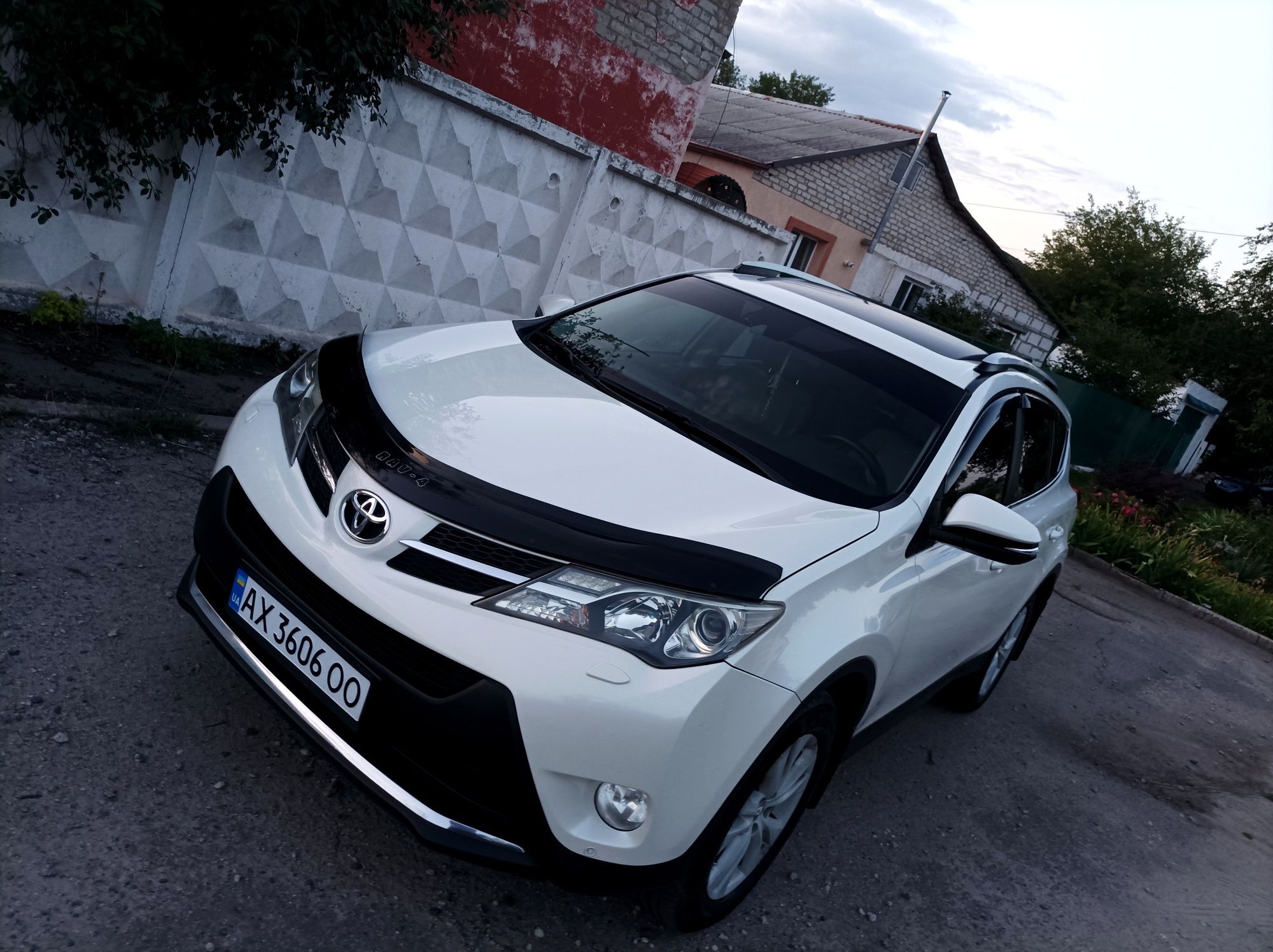Тойота RAV4 Максимальна