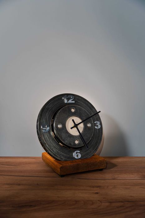 ZEGAR Z TARCZY HAMULCOWEJ dla fana motoryzacji i nie tylko :)