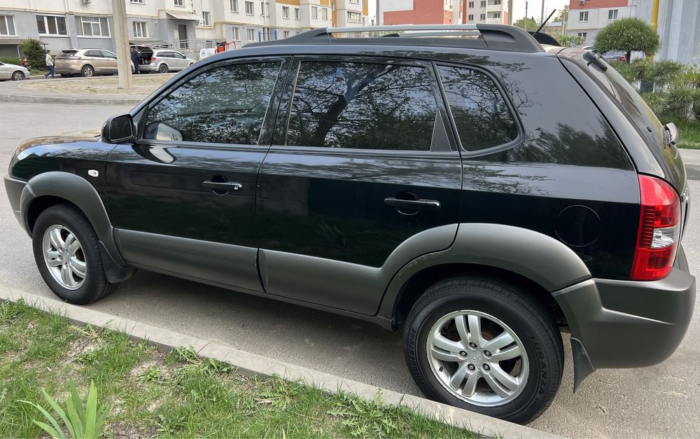 Hyundai tucson, 2008 год, пробег 56000