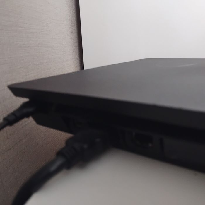 Konsola ps4 slim