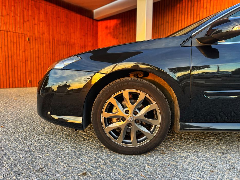 Renault Laguna Break 1.5 DCI 110cv - Desde 107€ Mês
