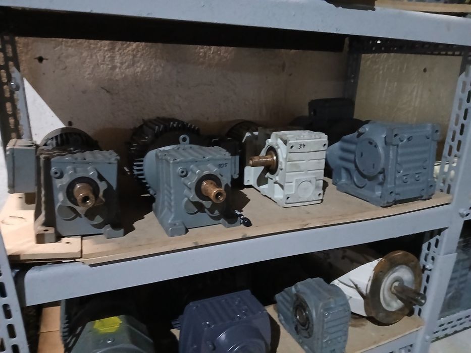 Motoreduktor elektrowibrator elektrobeben