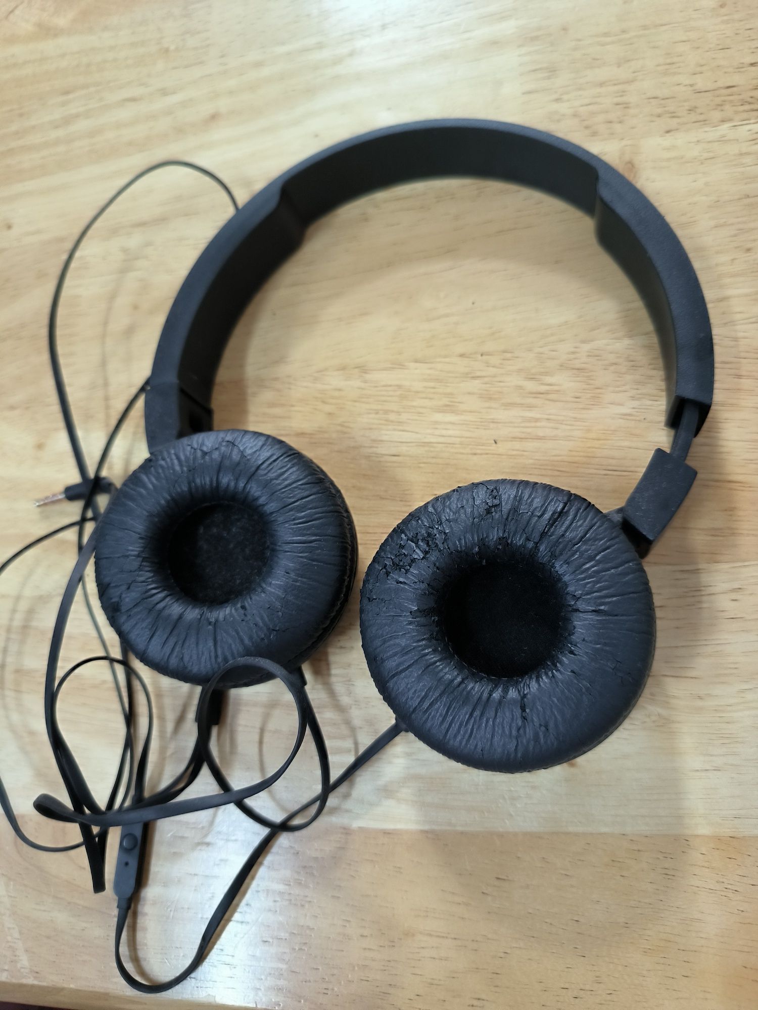 Fones JBL com fio