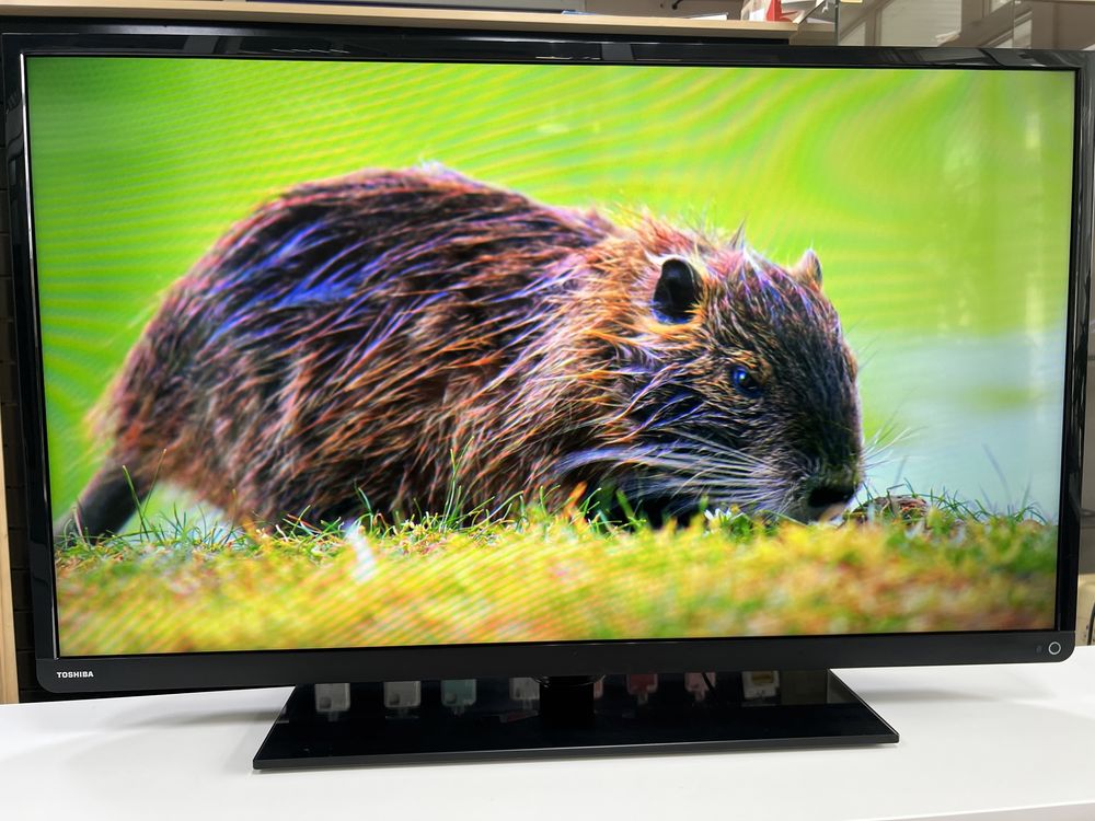 Телевізор Toshiba 40" Full HD