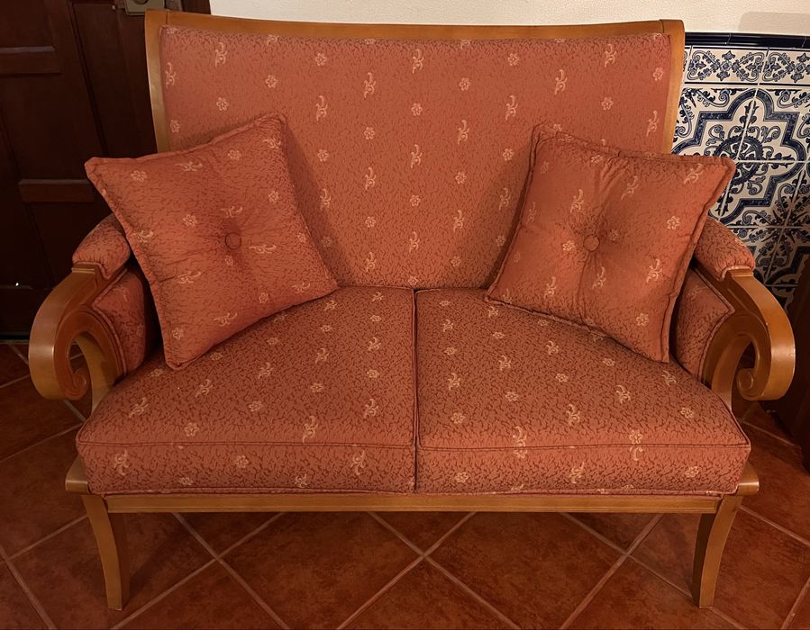 Sofá senhorinha de 2 lugares 135€